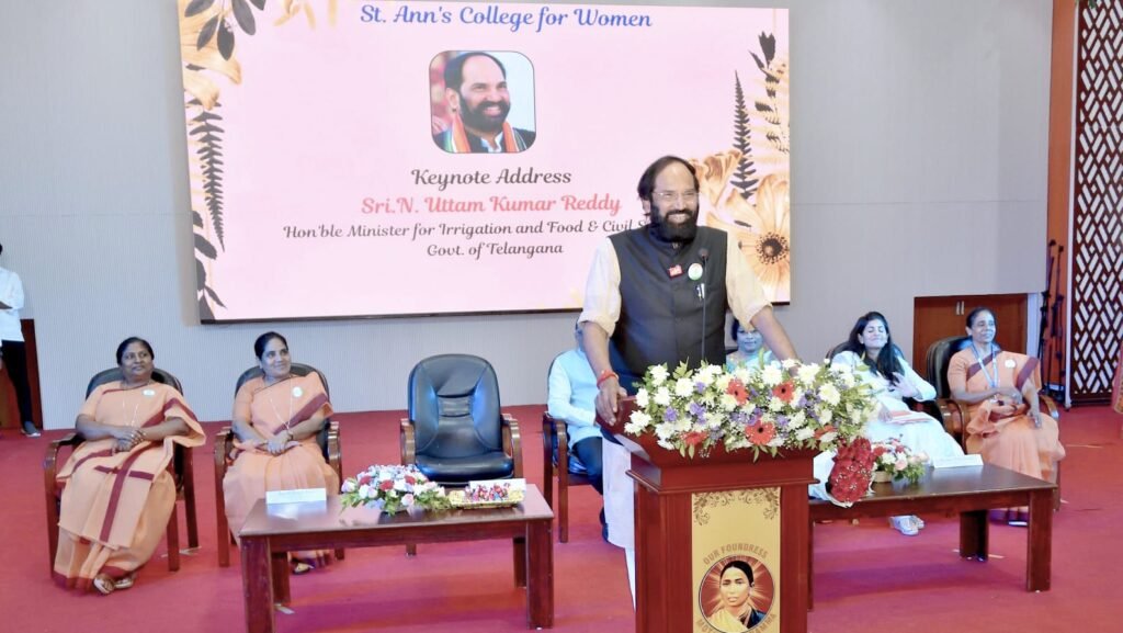 Uttam Kumar Reddy : ఆకాశమే సరిహద్దుగా ఆడపడుచు లు అందలమెక్కాలి 