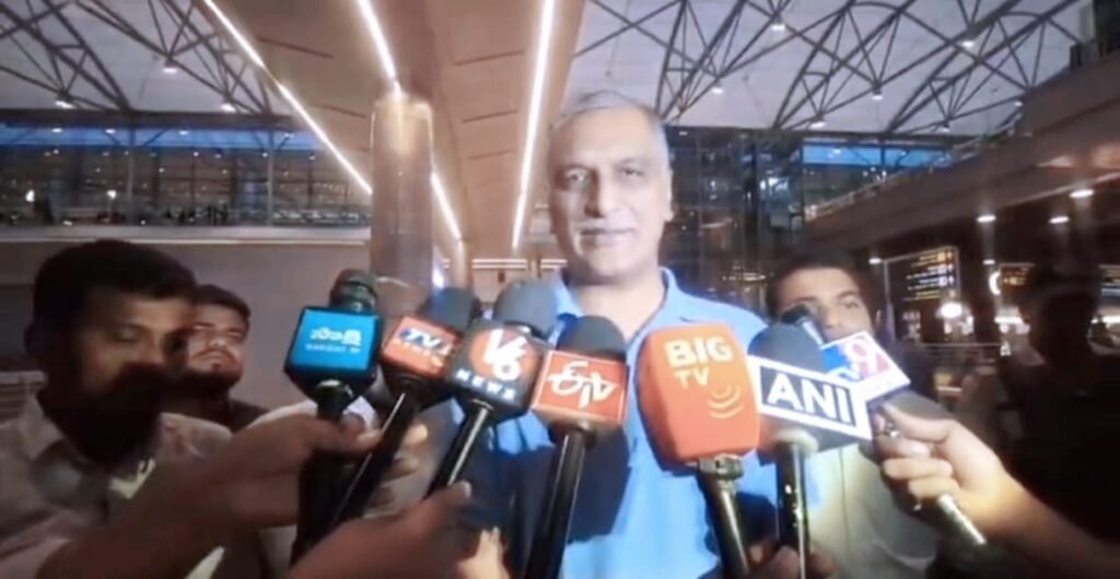 Ex Minister Harish Rao : మాజీ మంత్రి హరీష్ ఆసక్తికర వ్యా ఖ్యలు, ఉద్యమం కాలం నుంచి నే టి వరకు నాప్రస్థానం తెరిచిన పుస్త కం 