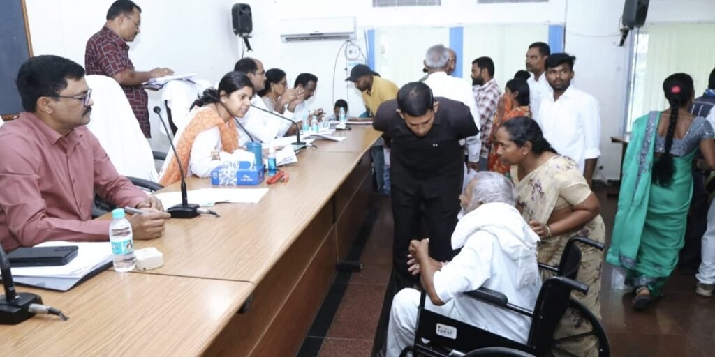 District Collector Ila Tripathi : నల్లగొండ జిల్లా కలెక్టర్ అల్టిమేటం, ప్రత్యేకాధికారులు విధిగా పాఠశాల లను సందర్శించాల