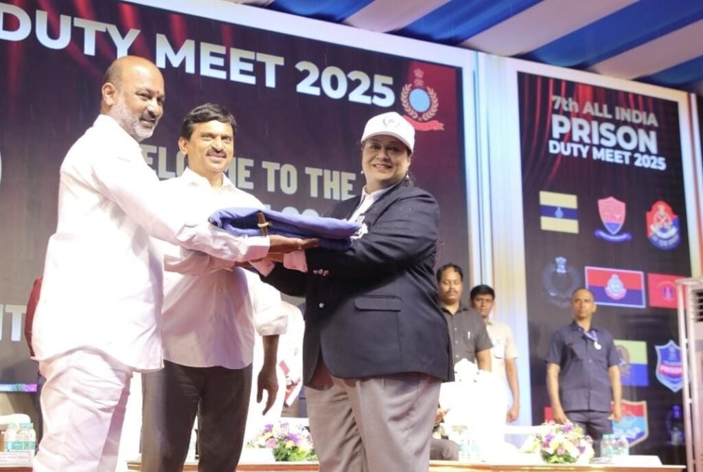 Minister Bandi Sanjay : కేంద్ర మంత్రి బండి సంజయ్ కీలక వ్యాఖ్య, జైలు నిర్బంధస్థలం కాద ని చెదిరిన జీవితాల పునర్నిర్మాణ ప్రదేశo 