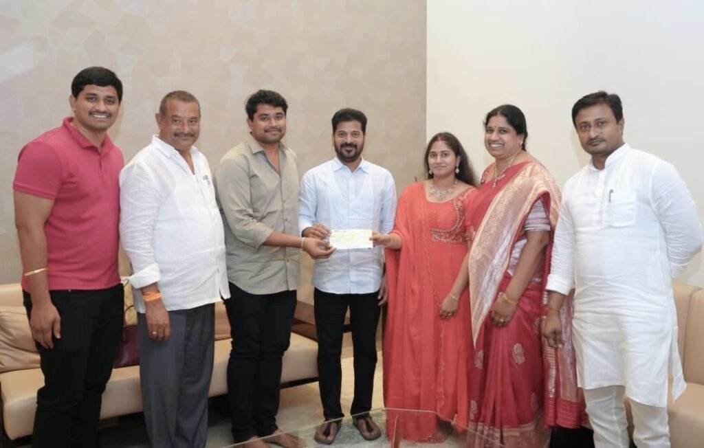 CM Revanth Reddy : మిర్యాలగూడ ఎమ్మెల్యే సంచలన నిర్ణయం, రైతాంగo యూరియా కో సం ఉదారత, సీఎంకు రూ.2కోట్లు అందజేత 