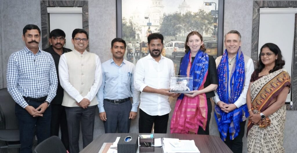CM Revanth Reddy : యూకే తెలంగాణ విద్యార్ధులకు తీ పికబురు, చెవెనింగ్ స్కాలర్‌షిప్ ల ను మెరిట్ విద్యార్థులకు అందించేం దుకు అంగీకారం 