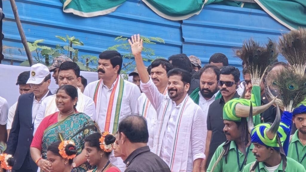 CM Revanth Reddy : సీఎం రేవంత్ కీలక ప్రకటన, ఆదివా సీ సంస్కృతి, సంప్రదాయాల మేరకే మేడారం ఆలయ అభివృద్ధి