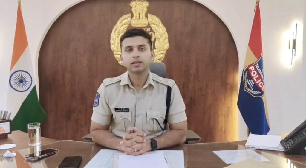 District SP Sharath Chandra Pawar : బిగ్ బ్రేకింగ్, పలు కేసుల్లో నిoదితు డైన నల్లగొండ మెంటల్ రాజేష్ కు జీవిత ఖైదీ శిక్ష, హత్య కేసులో ఫ్యామిలీ కోర్టు సంచలన తీర్పు