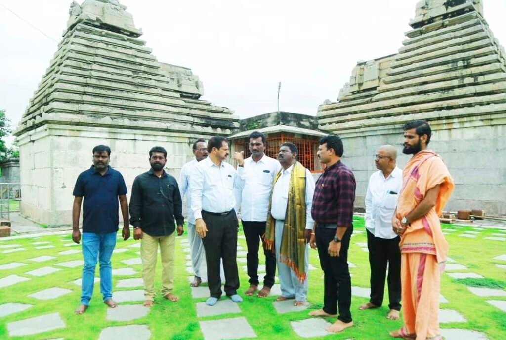 Telanganaendowment : పానగల్ సోమేశ్వరాలయాలను సందర్శించిన పురావస్తుశాఖ సంచాలకులు ప్రొఫెసర్ అర్జునరావు