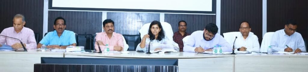 District Collector Ila Tripathi : నల్లగొండ జిల్లా కలెక్టర్ ఇలా త్రిపాఠి అల్టిమేటం, ఎన్నికల ప్రవర్తనా ని యమావళి మేరకు పగడ్బందీ తని ఖీలు 