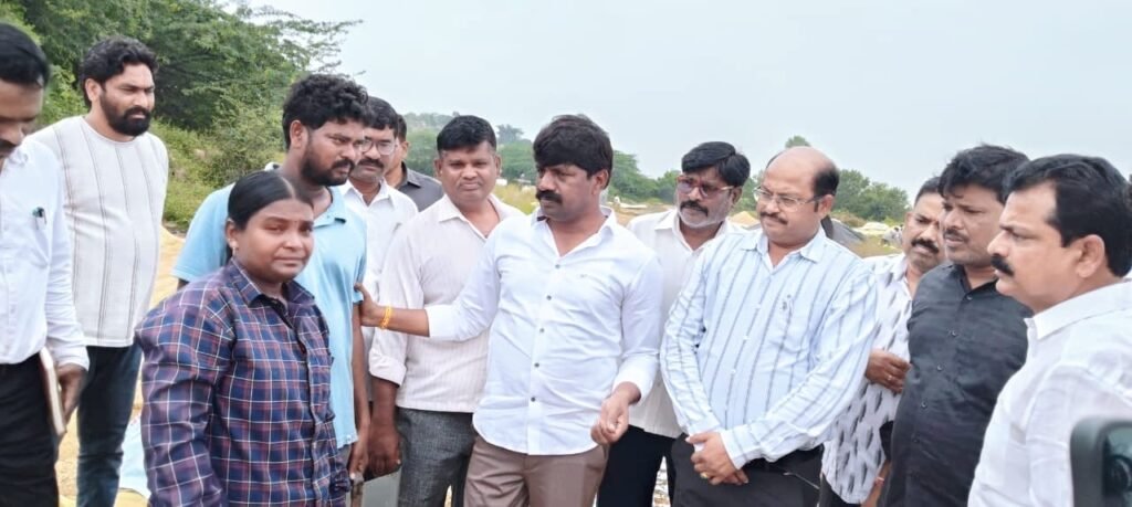 Nakrekal MLA Vemula Veeresham : నకిరేకల్ ఎమ్మెల్యే వేముల వీరేశం కీలకవ్యాఖ్య, రైతులెవరూ అధైర్యం పడవద్దoటూ అభయం 