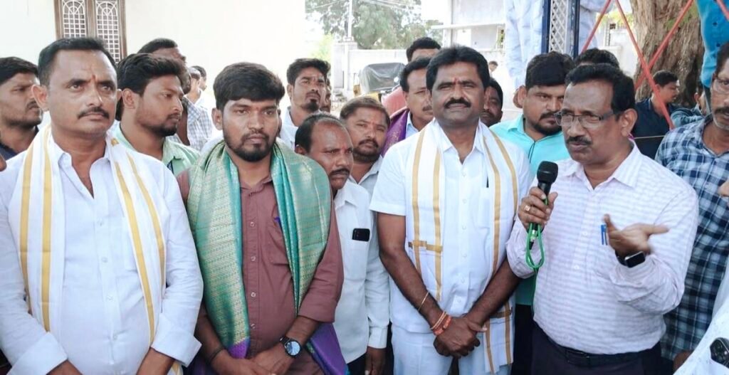 Indhiramma houses : ఇందిరమ్మ ఇంటిలబ్ధిదారులు త్వరితగతిన పూర్తి చేసుకోవాలి