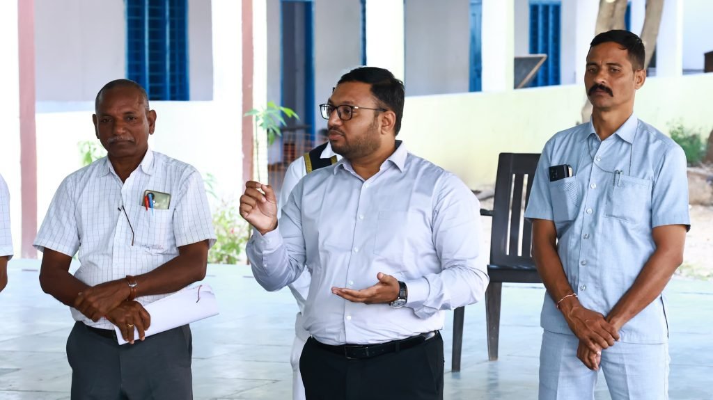 Collector Tejas Nandalal Pawar : ప్రతి ఒక్కరిభవిష్యత్తుకు మొదటి అడుగు పదవ తరగతి