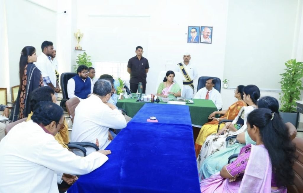 NalgondaCollector AntiRagging: నల్లగొండ జిల్లా కలెక్టర్ సీరియస్, ర్యాగింగ్ వల్ల కళాశాల నుండి బహిష్కరణ, క్రిమినల్ కేసుల నమోదు