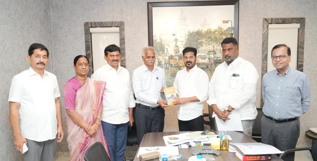 CM Revanth Reddy : సీఎం రేవంత్ రెడ్డి కీలక ఆదేశం, మే డారం అభివృద్ధి ప‌నుల్లో నాణ్య‌తా ప్ర‌మాణాలు పాటించాలి 