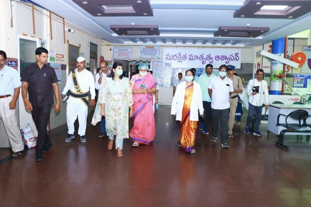 District Collector Ila Tripathi : బిగ్ బ్రేకింగ్, నల్లగొండ ప్రభుత్వ ప్ర ధాన ఆస్పత్రిని ఆకస్మికంగా తనిఖీ చేసిన జిల్లా కలెక్టర్ ఇలా త్రిపాఠి