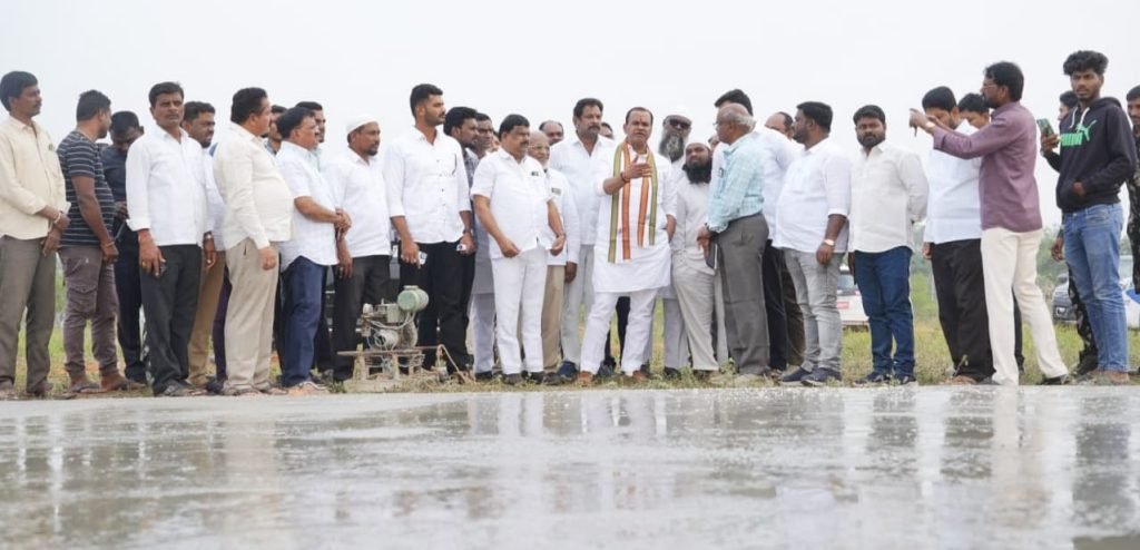 Minister Komati Reddy : బిగ్ బ్రేకింగ్, మంత్రి కోమటిరెడ్డి కీల క వ్యాఖ్య, దేవరకొండ దత్తత కోసం ఎమ్మెల్యేతో కలిసి ముఖ్యమంత్రిని కోరతాం