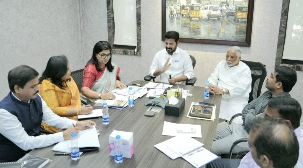CM Revanth Reddy : సీఎం రేవంత్ రెడ్డి కీలక వ్యాఖ్య, ఓ యూ అభివృద్ధికి ఎంతమొత్త‌మైనా ఖ‌ర్చు చేసేందుకు వెనుకాడ‌బోo 