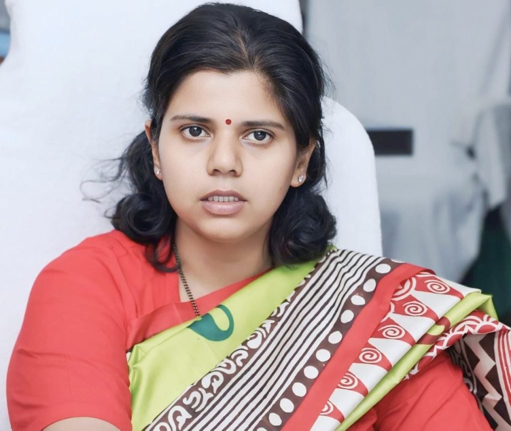District Collector Ila Tripathi : చినకాపర్తి విషయం పెద్దదేమి కాదు 