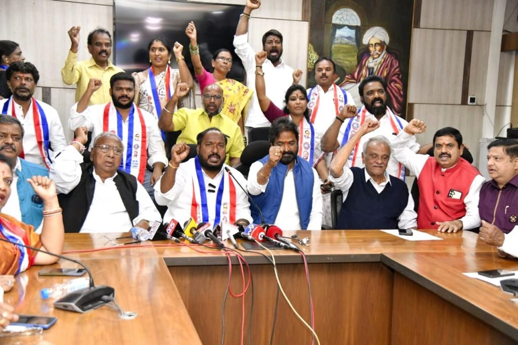 BIG BREAKING : బిగ్ బ్రేకింగ్, బీసీ సంఘాల అల్టిమే టం, రైతు ఉద్యమ తరహాలో బిసి ఉద్యమాన్ని చేపడతాం