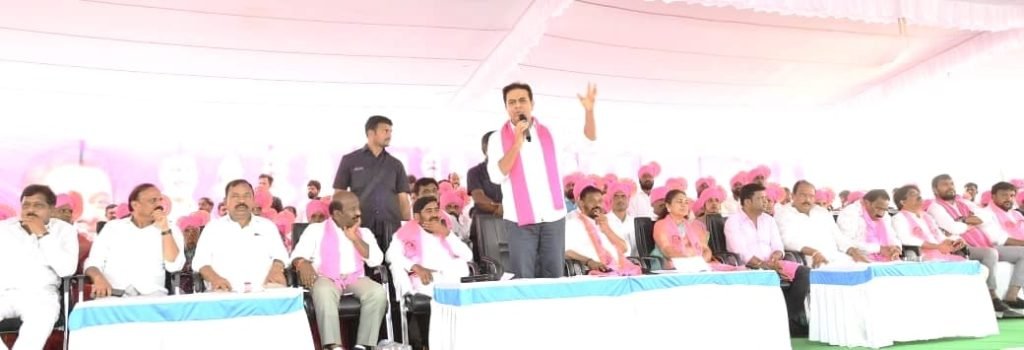 Ex Minister KTR : మాజీ మంత్రి కేటీఆర్ కీలక వ్యా ఖ్య, తల్లిపాలిచ్చేబర్రెను వదిలి త న్నే దున్నపోతు తెచ్చుకున్న వైనం గా కాంగ్రెస్ పాలన
