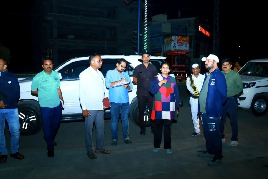 Nalgonda District Collector Ila Tripathi : బిగ్ బ్రేకింగ్, నల్లగొండ ప్రభుత్వాసు పత్రిలో జిల్లా కలెక్టర్ ఆకస్మిక తని ఖీ, నిరాశ్రయుల సౌకర్యాలపై ఆరా 