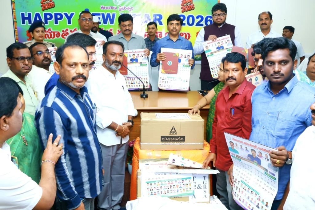 Nalgonda District Collector Chandra Shekhar: కార్యక్రమాల అమలులో అధికారు లు అప్రమత్తoగా ఉండాలి