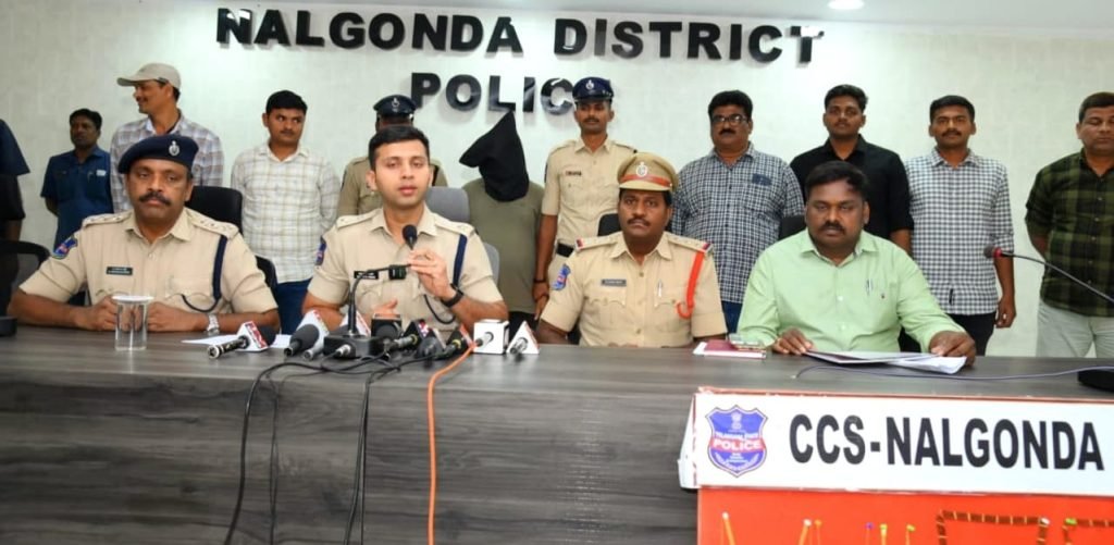 District SP Sharath Chandra Pawar : బిగ్ బ్రేకింగ్, నల్లగొండలో అంతరా ష్ట్ర “థార్ గ్యాంగ్ “ ముఠాసభ్యుడి అరెస్టు