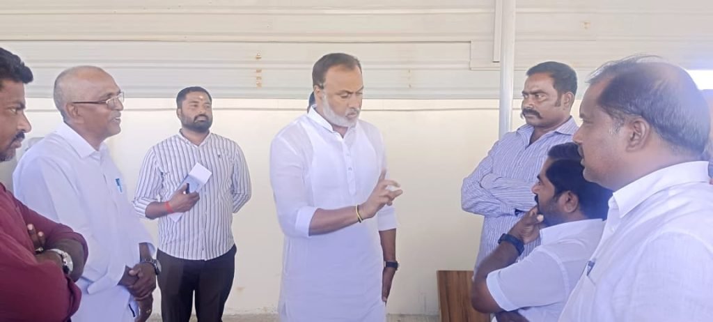 MLA Komatireddy Rajagopal Reddy : ఎమ్మెల్యే కోమటిరెడ్డి రాజగోపాల్ రె డ్డి సంచలన వ్యాఖ్య, మద్యం షాపు ల సమయపాలనలో తగ్గేదేలేదు 