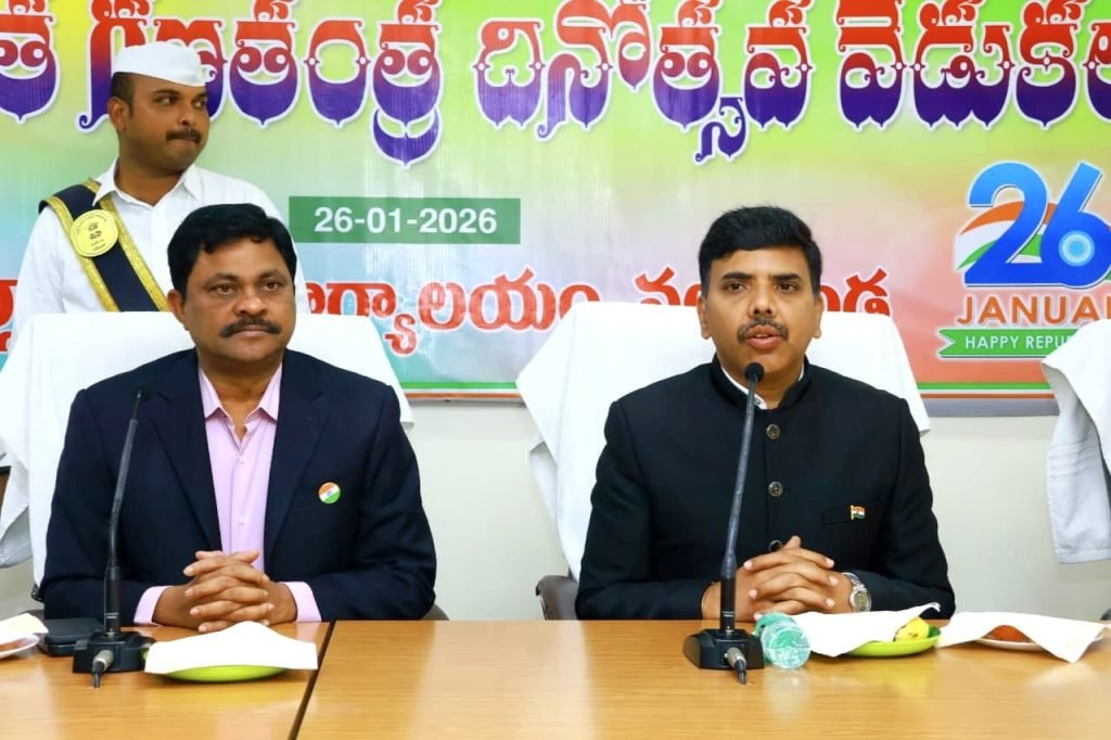 Nalgonda Collector Chandrashekhar : ఎందరో త్యాగధనుల పోరాట ఫలితమే భారత గణత్రంతం 