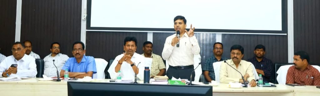 Nalgonda district collector : నల్లగొండ కలెక్టర్ చంద్రశేఖర్ అప్పీల్, ఎన్నికల విధుల్లో ప్రిసైడింగ్ అధికారుల పాత్ర కీలకo