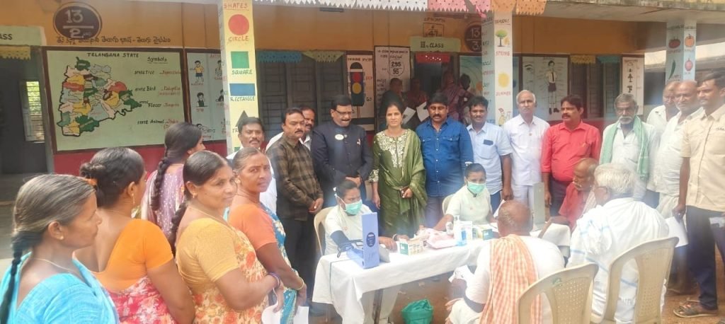 Free Medical Camp : నకిరేకల్ లయన్స్ క్లబ్ ఆధ్వర్యం లో ఉచిత మెగా వైద్య శిబిరం