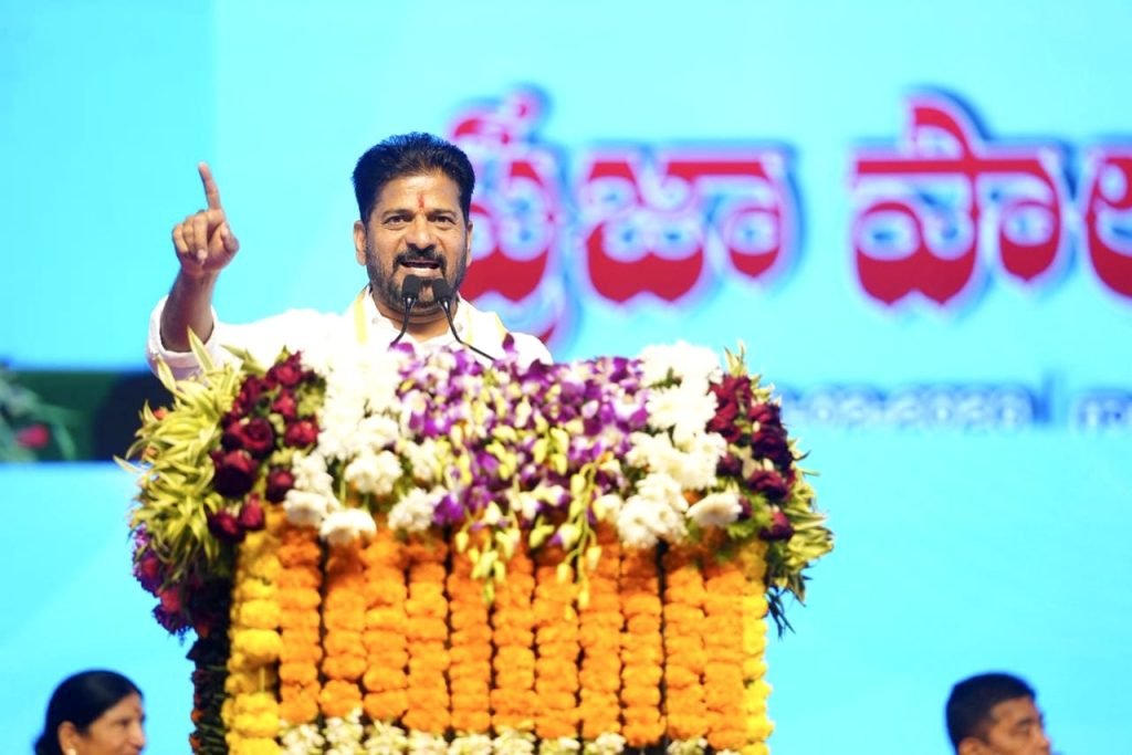 CM Revanth Reddy : బిగ్ బ్రేకింగ్, సీఎం రేవంత్ కీలక ప్ర కటన,జిల్లాను తొలగించడం,కొత్త జిల్లా చర్చ ప్రభుత్వపరిశీలనలోలే దు 