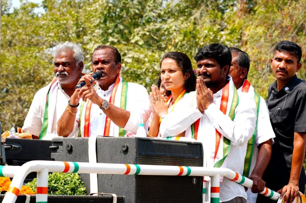 Minister Komatireddy Venkat Reddy : బిగ్ బ్రేకింగ్, మంత్రి కోమటిరెడ్డి కీలకవ్యాఖ్య, అభివృద్ధిని ఆకాంక్షించే వారoదరూ చెయ్యిగుర్తుకే ఓటేయాలి 