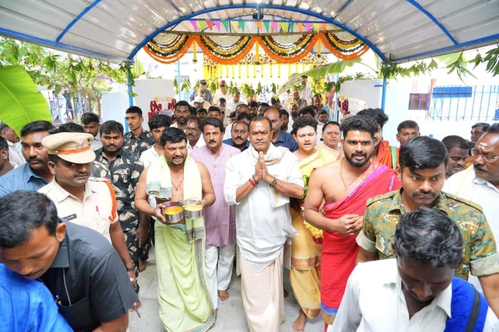 Minister Komatireddy Venkat Reddy : మంత్రి కోమటిరెడ్డి వెంకటరెడ్డి అప్పీల్, పానగల్ ఛాయాసోమేశ్వరాలయాన్ని ప్రపంచవారసత్వ సంపదగా యునెస్కో గుర్తించాలి