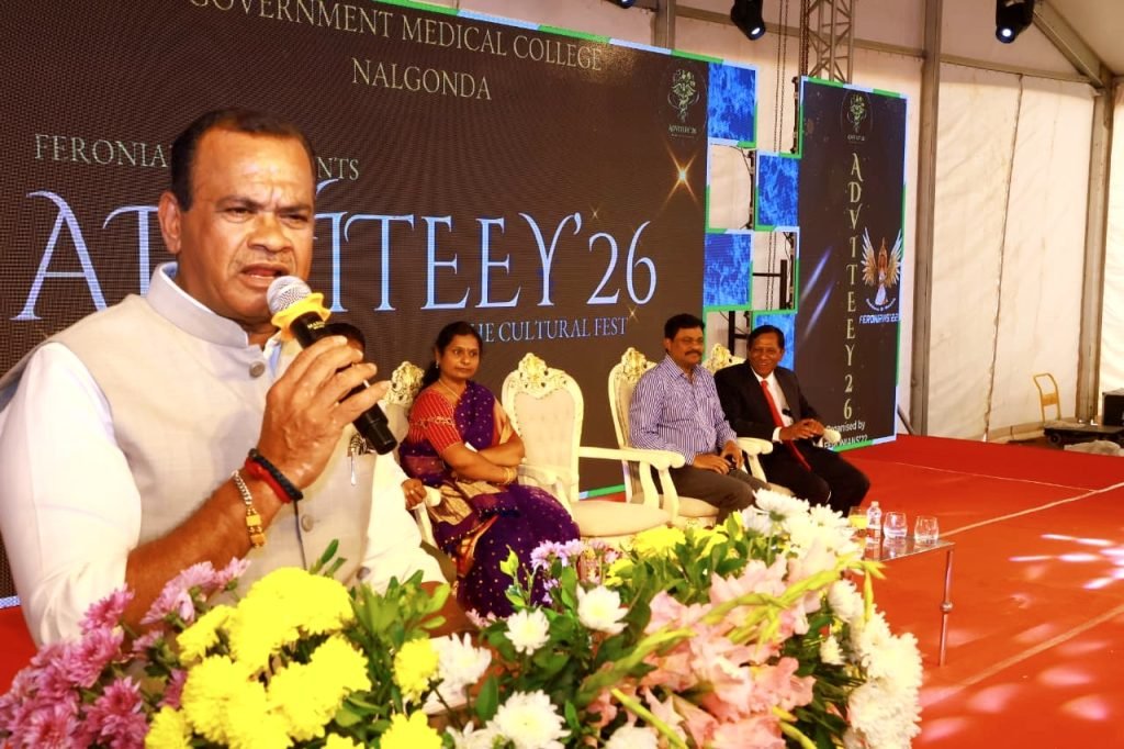 Minister komatireddy venkatreddy : మంత్రి కోమటిరెడ్డి వెంకటరెడ్డి కీలక వ్యాఖ్య, వైద్యులు మానవత్వంతో పనిచేయాలి, పేదలకు వైద్యమoదించాలి