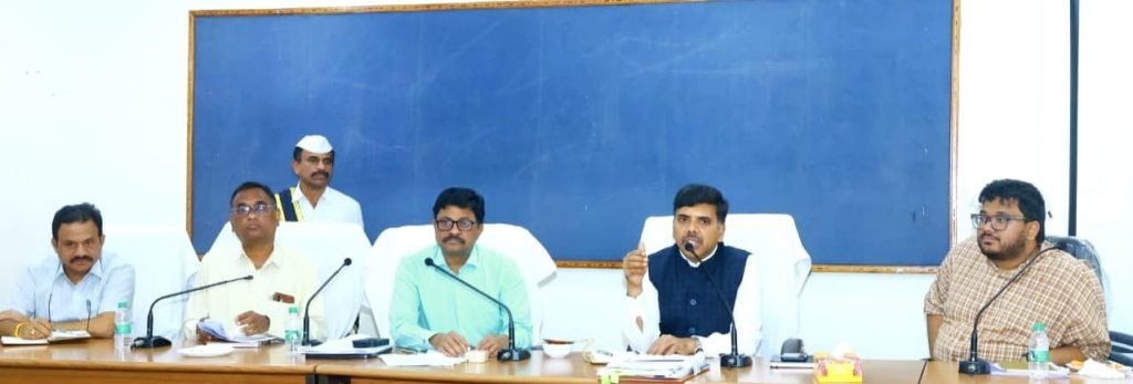 District Collector Badugu Chandrasekhar: ప్రజా పాలన ప్రగతి ప్రణాళిక నిర్వ హణకు సర్వంసిద్ధం కావాలి