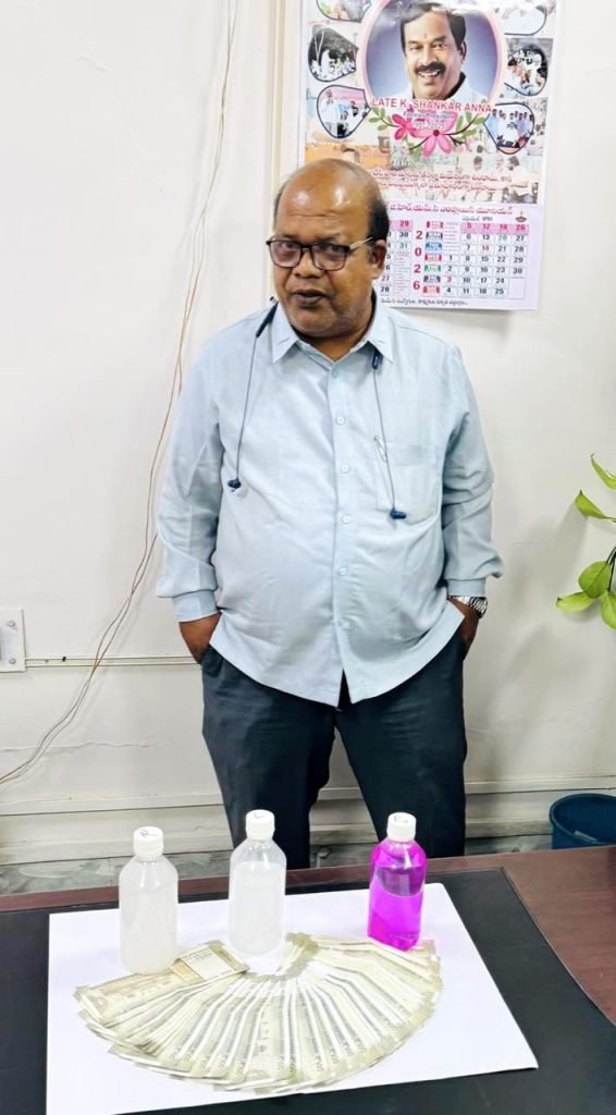 hyderabad acb raid  : బిగ్ బ్రేకింగ్, ఏసీబీ ఎరకు చిక్కిన పెద్దచేప,ఏసీబీకి రెడ్ హ్యాండెడ్ గా పట్టుబడ్డ జిహెచ్ఎంసి ఎగ్జామినర్