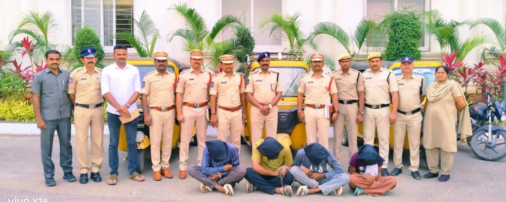 Suryapet Robbery Case : బిగ్ బ్రేకింగ్, సూర్యాపేట రాబరీ కే సు ఛేదన, నలుగురు నిందితుల అరెస్ట్, రూ.13.35 లక్షల విలువైన సొత్తు స్వాధీనం