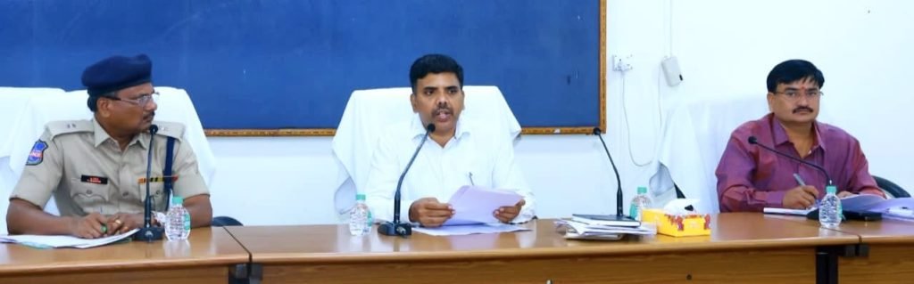 Nalgonda Collector Chandrashekhar : నల్లగొండ కలెక్టర్ చంద్రశేఖర్ కీలక వ్యాఖ్య, జిల్లాలో డొమెస్టిక్ గ్యాస్ సరఫరాకు ఏలాంటి కొరత లేదు 