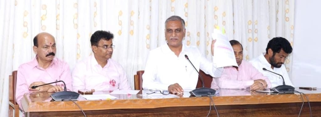 Ex Minister Harish Rao : మాజీ మంత్రి హరీష్ ఘాటు వ్యా ఖ్య, తెలంగాణను చంద్రబాబుకు తాకట్టు పెట్టారా రేవంత్ రెడ్డి 