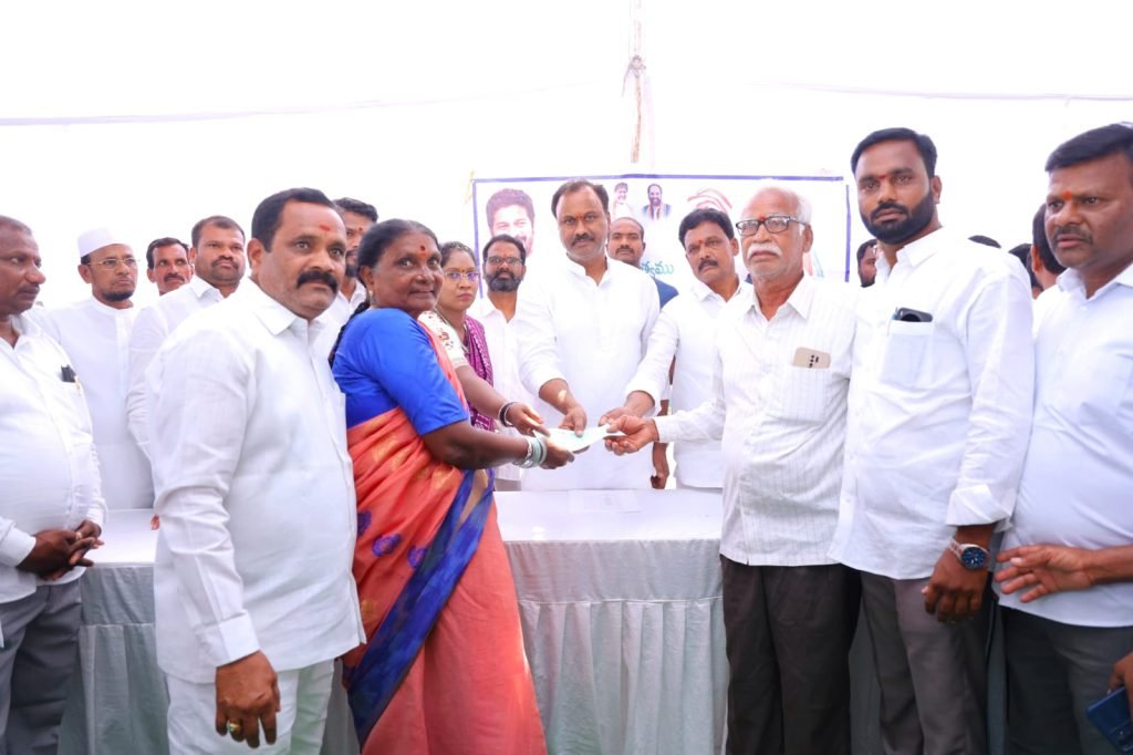 MLA Rajagopal Reddy : ఎమ్మెల్యే రాజగోపాల్ రెడ్డి సంచల న వ్యాఖ్య, తెలంగాణ రాజకీయా ల్లో మార్పు తీసుకురావాల్సిన బా ధ్యత నాలాంటివారిపై ఉంది 