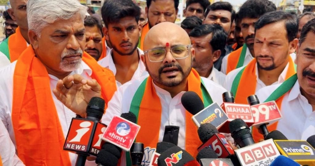 Chandur BJP Bandh : చండూర్ బీజేపీ బంద్ ప్రశాంతం, ప్రజాస్వామ్యంపై దాడులను ఇకపై సహించబోమన్న నేతలు 