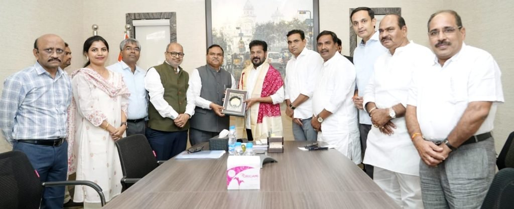 CM Revanth Reddy  : సీఎం రేవంత్ తో జాతీయ పాడి ప రిశ్రమ అభివృద్ధి బోర్డు చైర్మన్ భేటీ