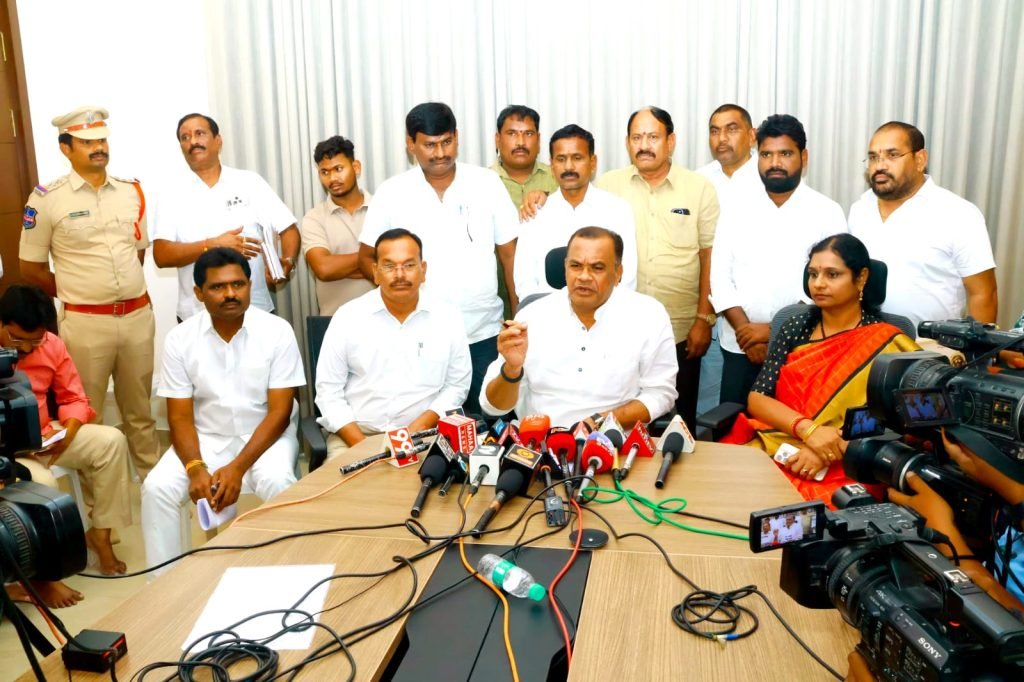 Minister Komati Reddy Venkat Reddy : మంత్రి కోమటిరెడ్డి వెంకటరెడ్డి కీల క వ్యాఖ్య, ఏఎంఆర్ పి లైనింగ్ తో నీటిసౌకర్యం పెరిగింది