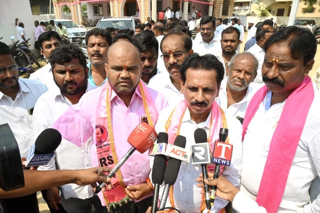 Nalgonda brs formation day : నల్లగొండ టిఆర్ఎస్ నేతల ఉద్ఘా టన, కెసిఆర్ హయాంలోనే తెలం గాణ రాష్ట్రoకు ఎనలేని తేజస్సు