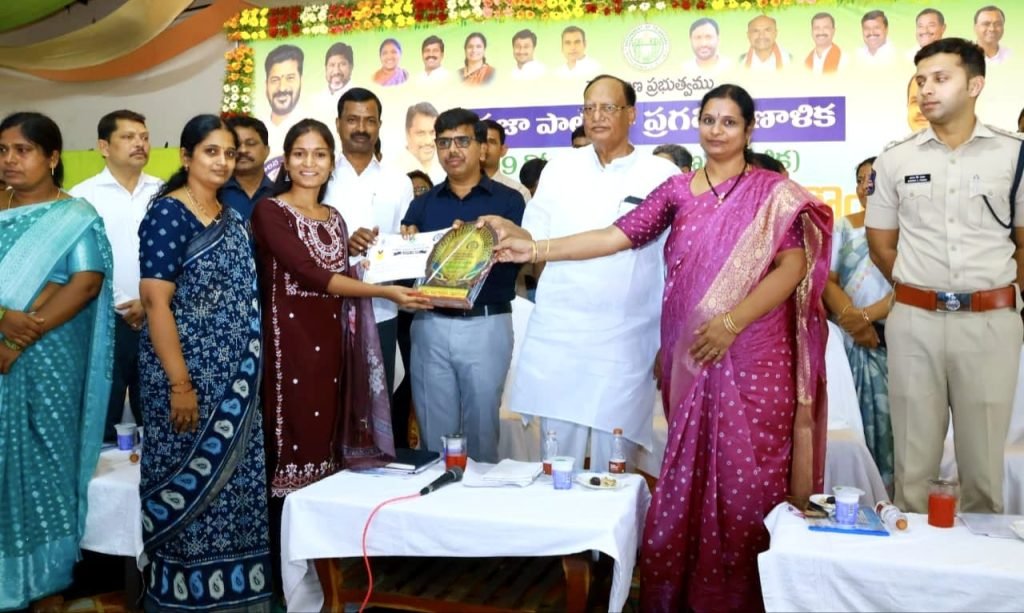 Council Chairman Gutta Sukender Reddy : మండలి చైర్మన్ గుత్తా సుఖేందర్ రె డ్డి కీలకవ్యాఖ్య, ప్రభుత్వ కార్యక్ర మాల అమలులో ప్రజల భాగస్వా మ్యం అనివార్యం 