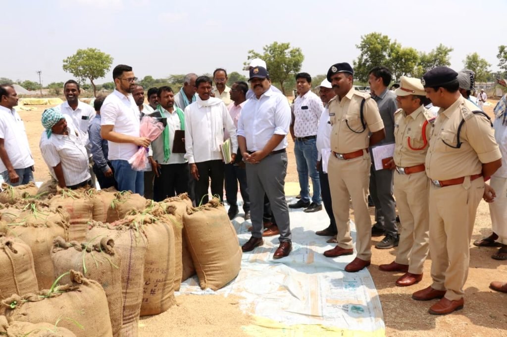 Civil supplies commissioner StephenRaveendra :సివిల్ సప్లయ్ కమిషనర్ స్టీఫెన్ రవీంద్ర అల్టిమేటం, పిపిసి కేంద్రాల్లోని ధాన్యాన్ని వెంటనే మిల్లులకు తరలించాలి 