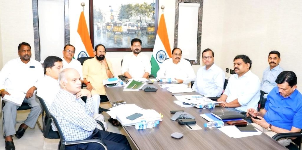 CM Revanth Reddy paddy review : బిగ్ బ్రేకింగ్, సీఎం రేవంత్ కీలక ఆ దేశం, ధాన్యం తరలింపుకు లారీతో పాటు ట్రాక్టర్లు, ఇతర వాహనాల ను వినియోగించoడి 