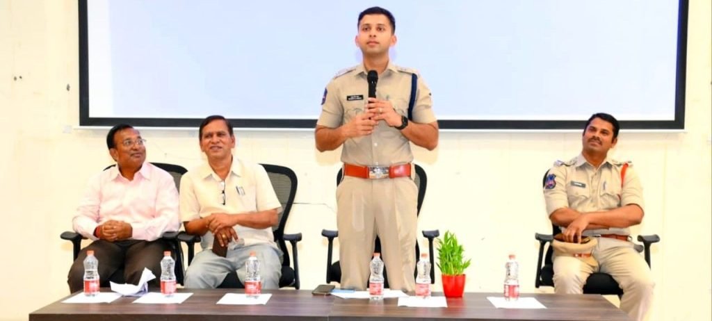 Nalgonda SP Sharath Chandra Pawar : నల్లగొండ ఎస్పీ శరత్ చంద్ర కీలక వ్యాఖ్య, డ్రగ్స్‌కు నోచెప్పండి,జీవి తానికియస్ చెప్పండి 