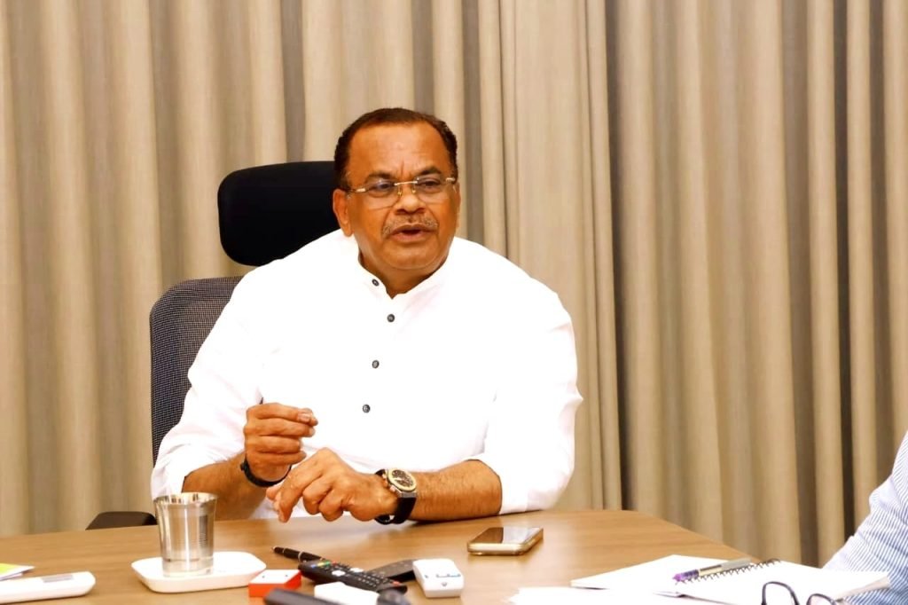 Minister Komatireddy VenkatReddy : మంత్రి కోమటిరెడ్డి వెంకటరెడ్డి కీలక వ్యాఖ్య, అన్ని రంగాల్లో జిల్లా సమగ్రాభివృద్ధికి నిరంతరతపన 