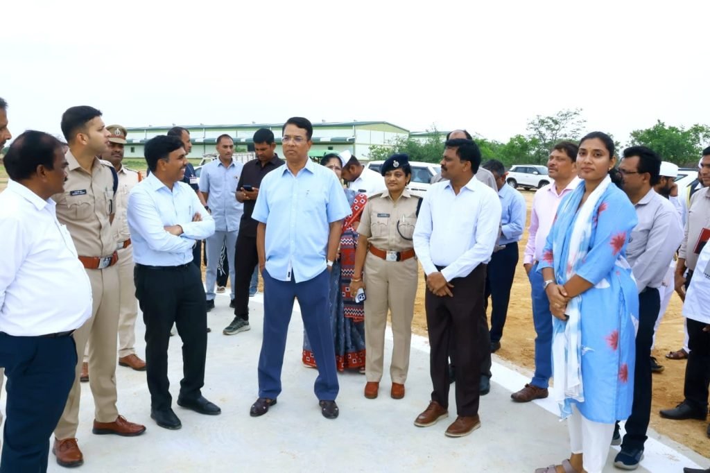 Special Chief Secretary Vikas Raj : స్పెషల్ చీఫ్ సెక్రటరీ వికాస్ రాజ్ కీ లక ఆదేశాలు, సవ్యంగా సీఎం ప ర్యటన జరిగేలా పటిష్ట చర్యలు చే పట్టాలి 