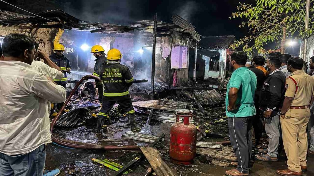 Miryalaguda Cylinder Blast: మిర్యాలగూడలో అగ్నివిషాదం.. ముగ్గురు మృతి