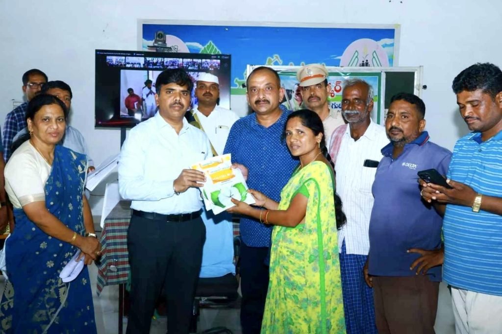 Nalgonda Collector Chandrasekhar : నల్లగొండ కలెక్టర్ కీలక అప్పీల్, క పస్ కాంతి పథకం పత్తి విత్తనాల నుసద్వినియోగం చేసుకోవాలని
